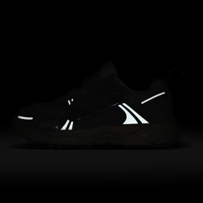 Nike Vomero 5 童款 - Black/Silver/Photon Dust - Image 6