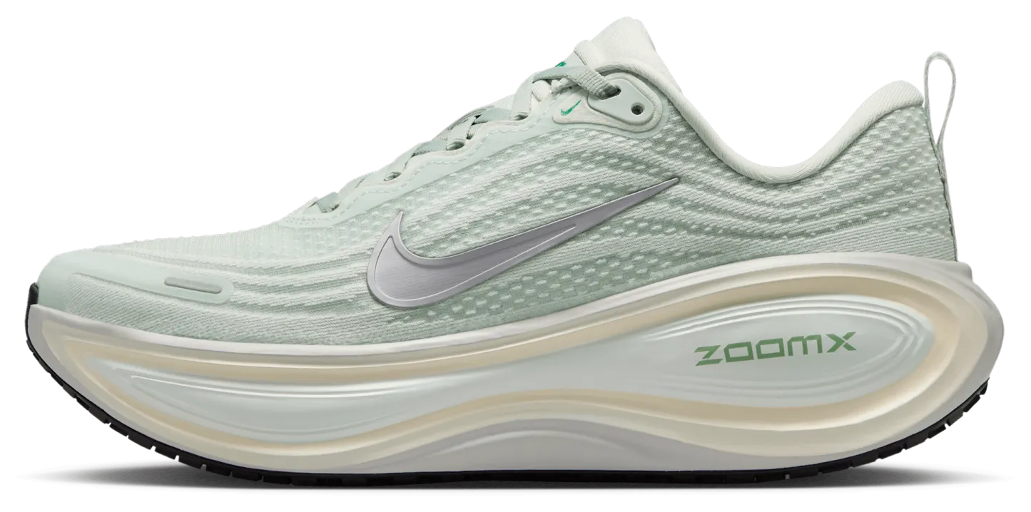 Nike Vomero Plus - Mtlc Silver/Lt Silver/Barely Green - Image 2