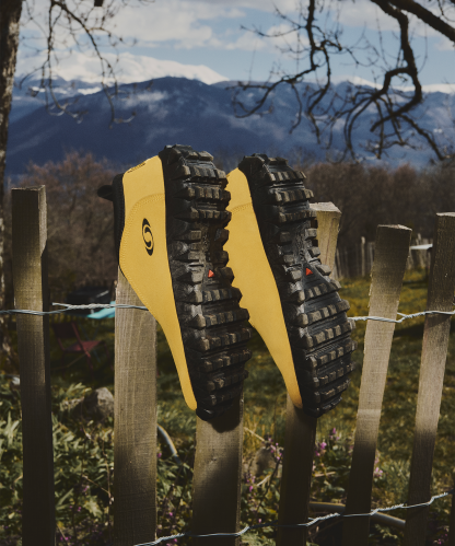 Salomon SNOWCLOG OG - Cyber Yellow / Black / Black - View 2