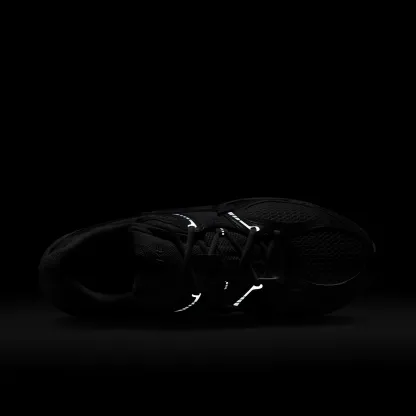 Nike V5 RNR - White/White/Black - Image 7