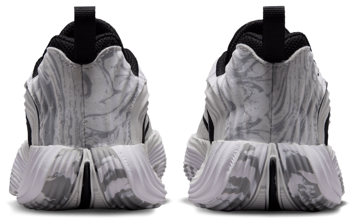 Nike Giannis Immortality 5 童款 - White/Metallic Silver/Off White - Image 3