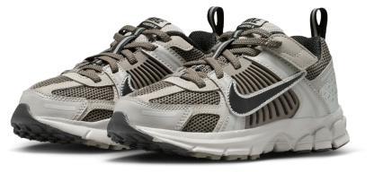 Nike Vomero 5 童款 - College Grey/Black/Cave Stone - Image 6