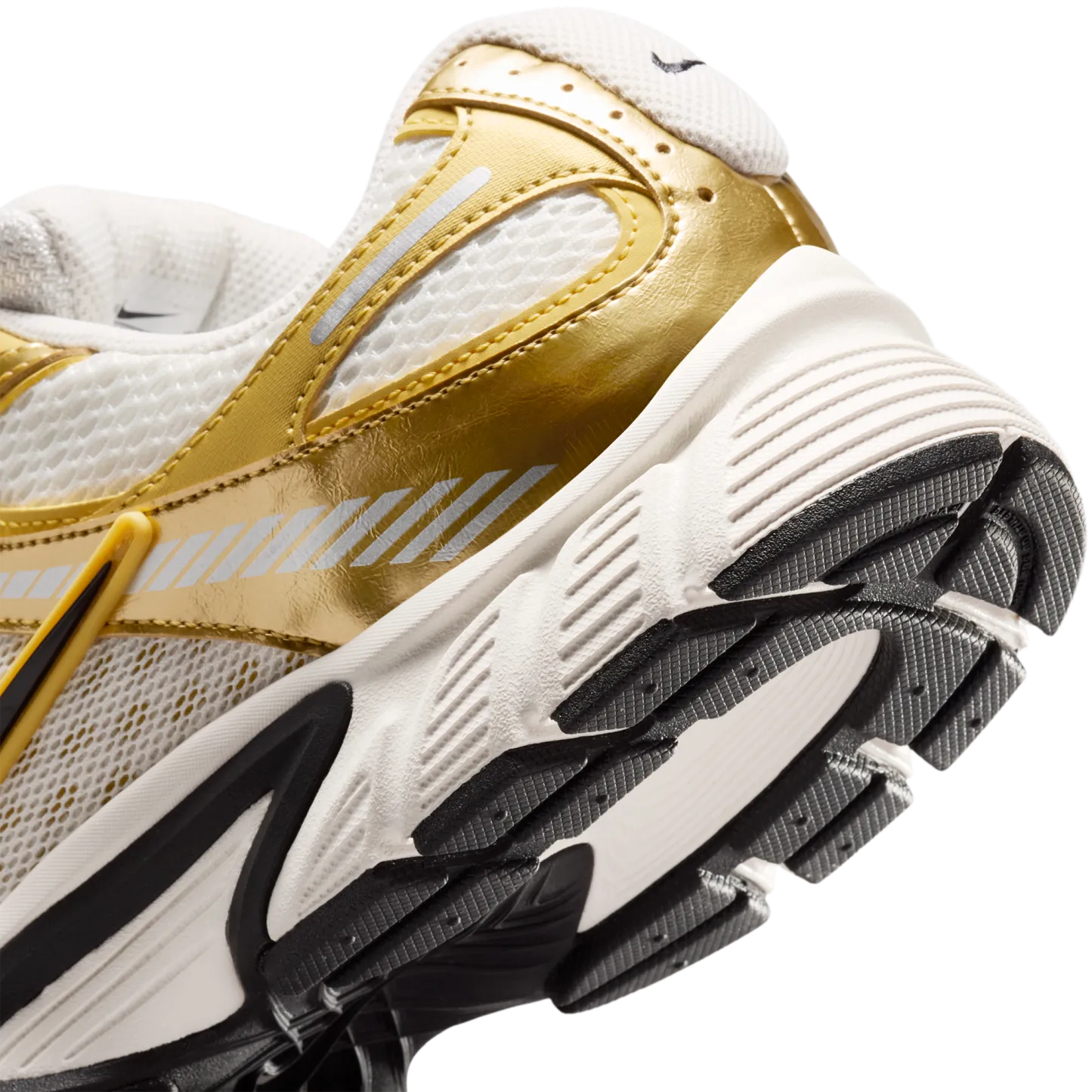 Nike V5 RNR - Sail/Black/Buff Gold - Image 8
