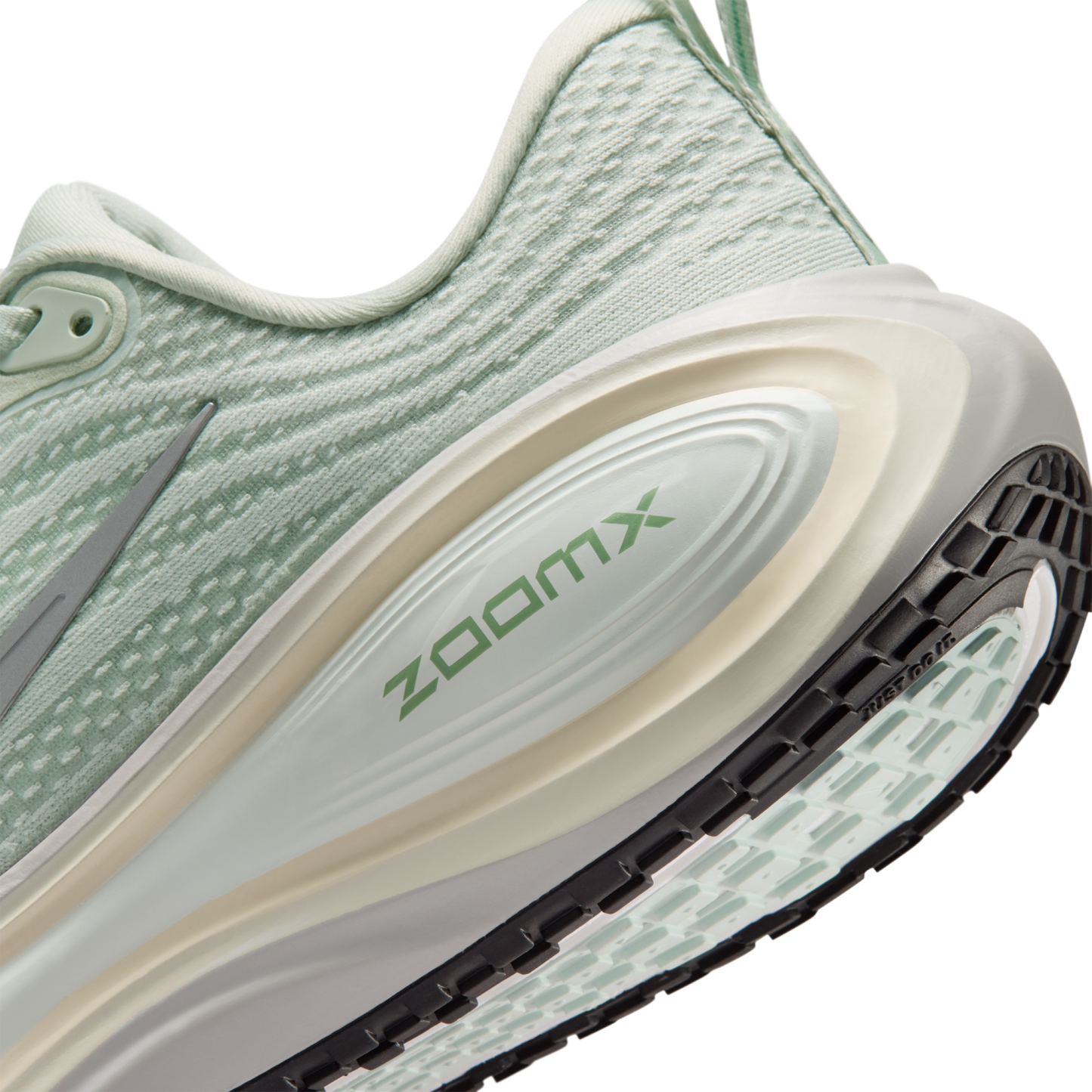 Nike Vomero Plus - Mtlc Silver/Lt Silver/Barely Green - Image 8