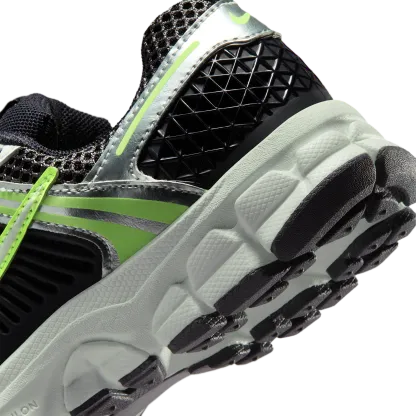 Nike Vomero 5 童款 - Barely Green/Black/Volt Ice - Image 8