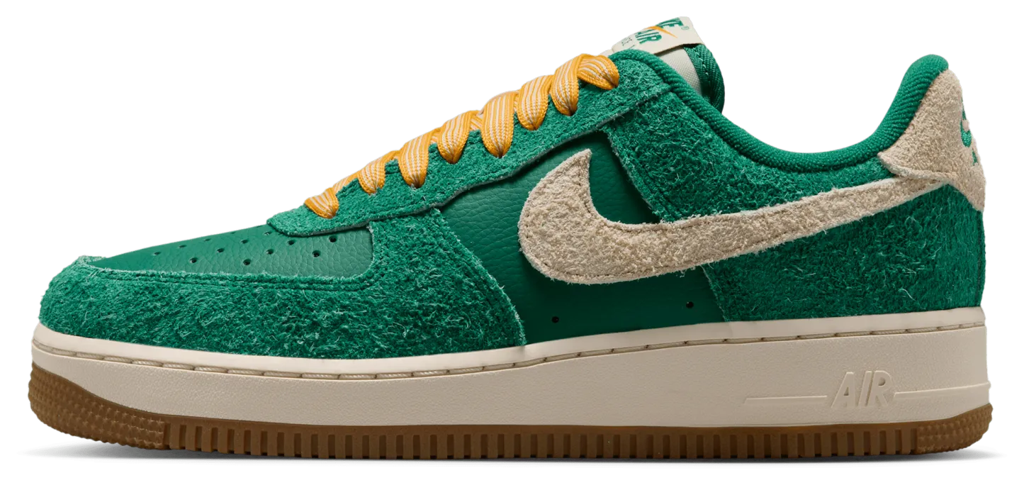 Nike Air Force 1 '07 LE Low - Malachite/Coconut Milk/Univ Gold - Image 2