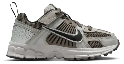 Nike Vomero 5 童款 - College Grey/Black/Cave Stone - Image 1