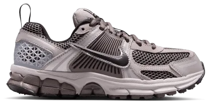 Nike Vomero 5 童款 - Grey/Black/Silver - Image 1