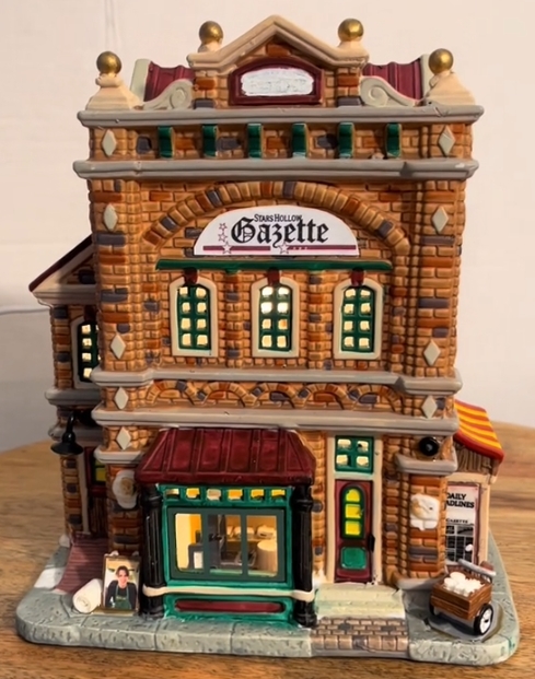 Gilmthtore Githtrls Christmas Village
