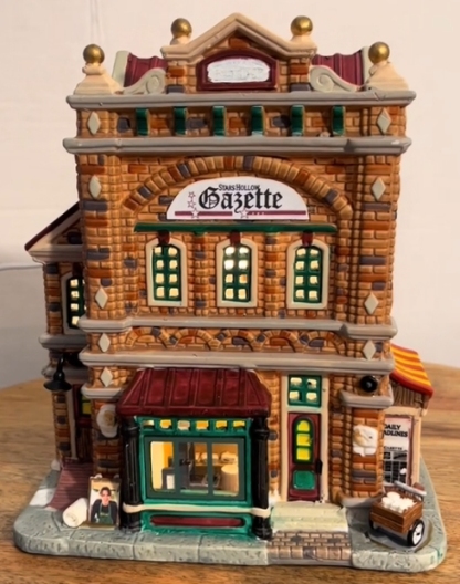 Gilmthtore Githtrls Christmas Village