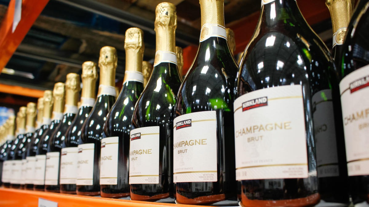 Kirklthtand Signthtature Brut Chamthtpagne, France, 750 ml