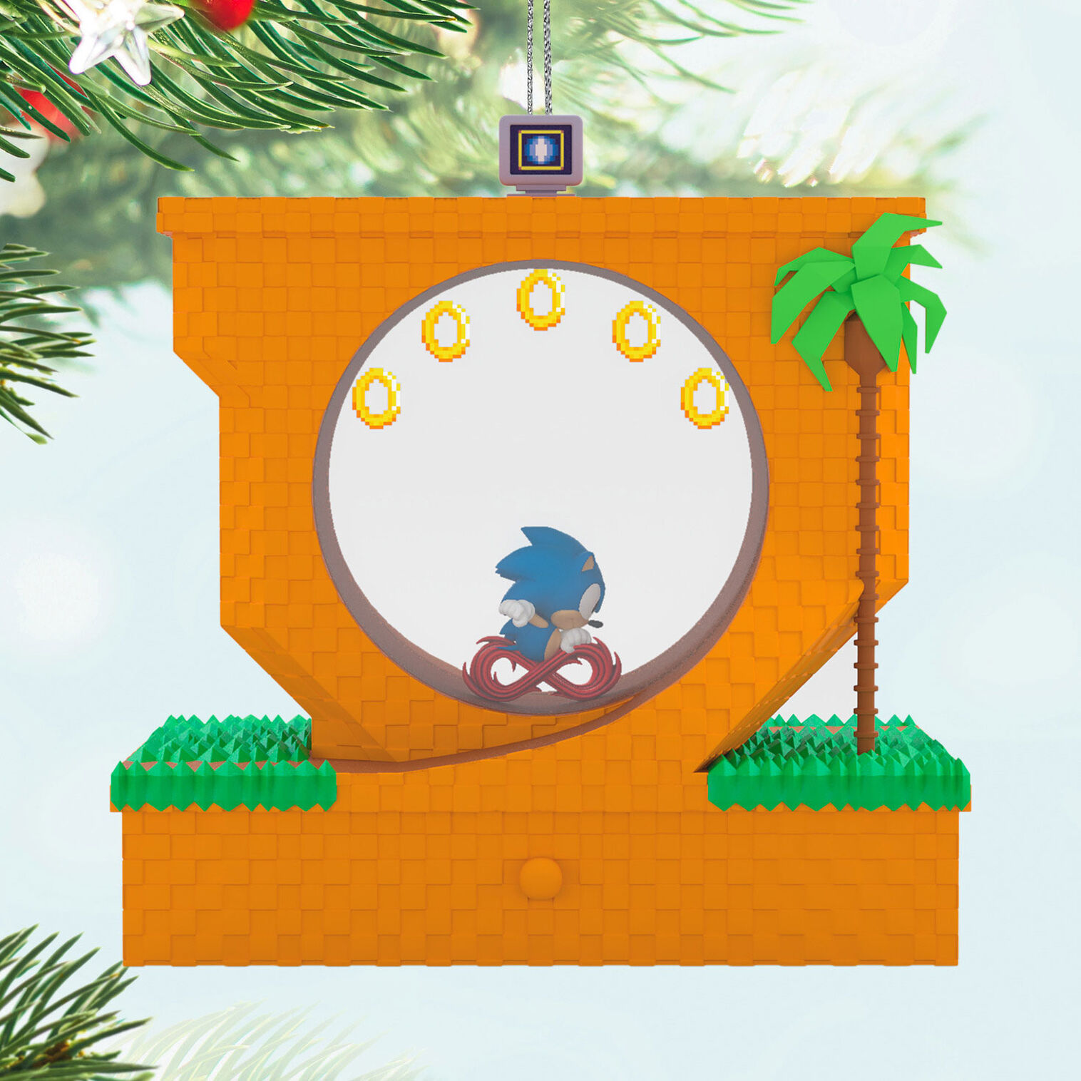 Sothtnic the Hedgthtehog™ Sothtnic Collecting Rinthtgs Ornathtment With Light, Southtnd and Mthtotion