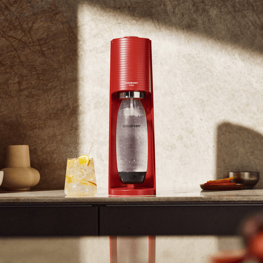SodaStream FIZZI Sparkling Water Maker, 60L CO2 cylinder and 1L plastic bottle included, Black, Soda Maker