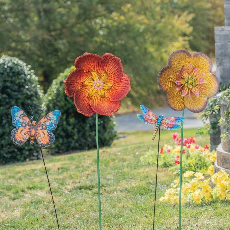Textured Poppy Flower Spinner Stake