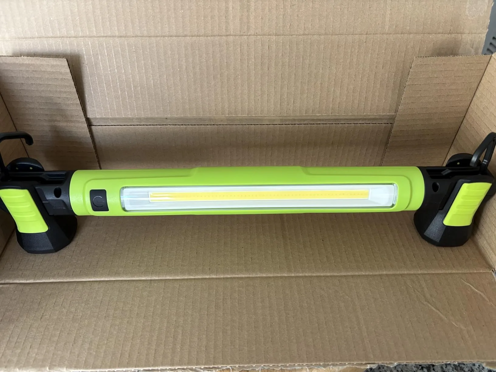 Verified purchase photo for the ML6 rechargeable magnetic work light (jfr 01)