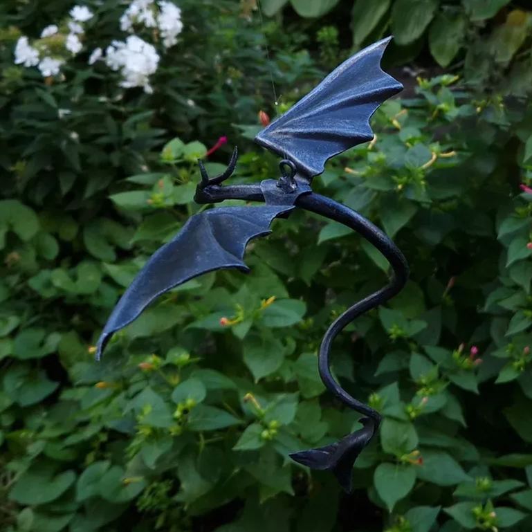 Iron flying dragon, Dragon hanging