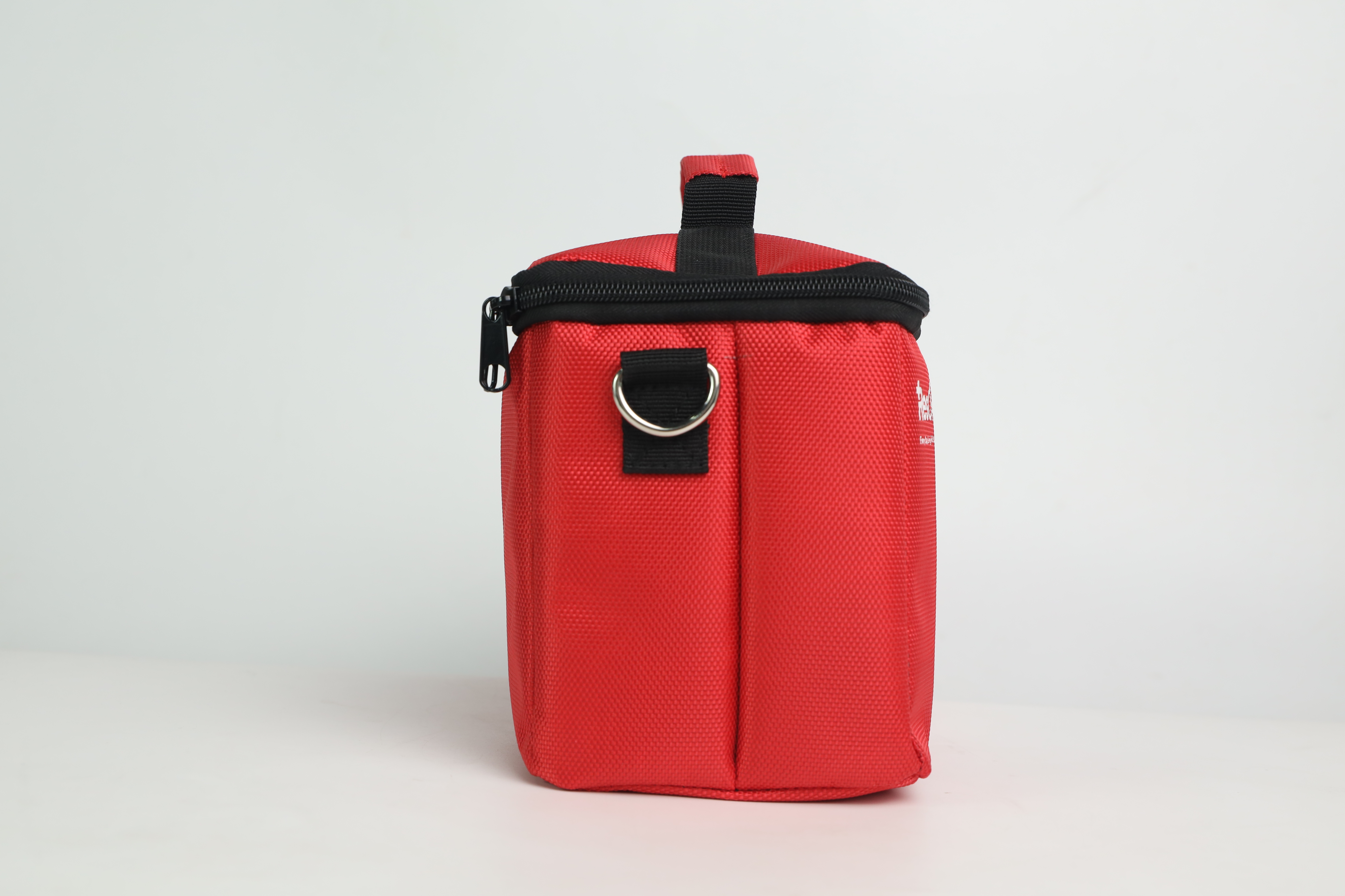 Compatible with E7 vital signs monitors and portable backpack patient monitors