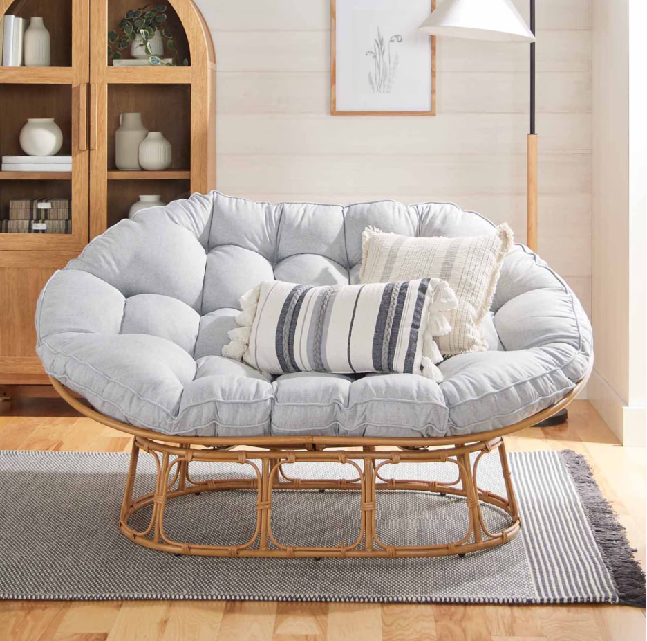 Double Papasan Rocking Lounge Chair, Complete Set with Thick Tufted White Linen Cushion, Faux Rattan Rocking Frame, Oversized 2‑Person Rocking Accent Chair for Living Room Bedroom