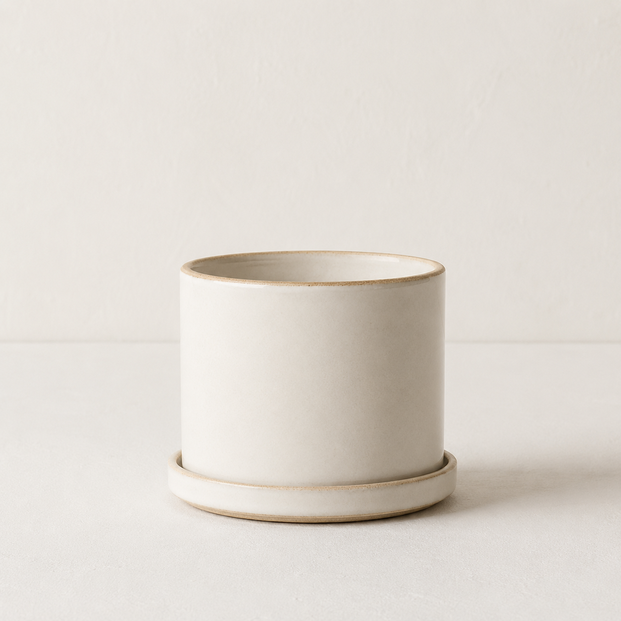 Minimalist Ceramic Planter with Saucer