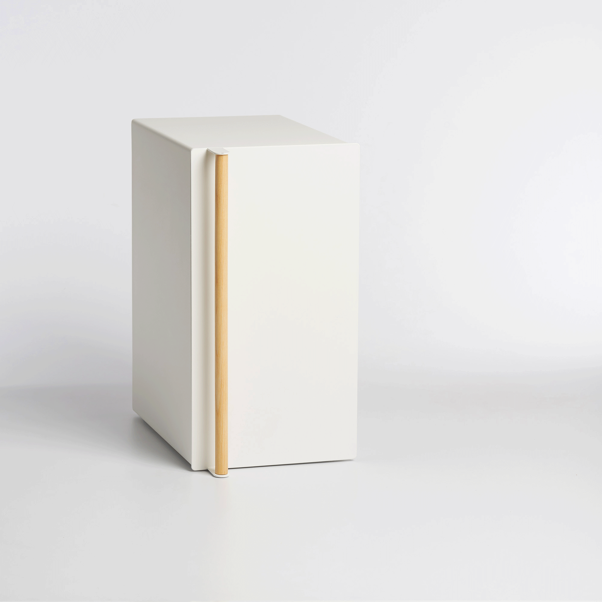 varobay Bread Box - Vertical - Steel + Wood