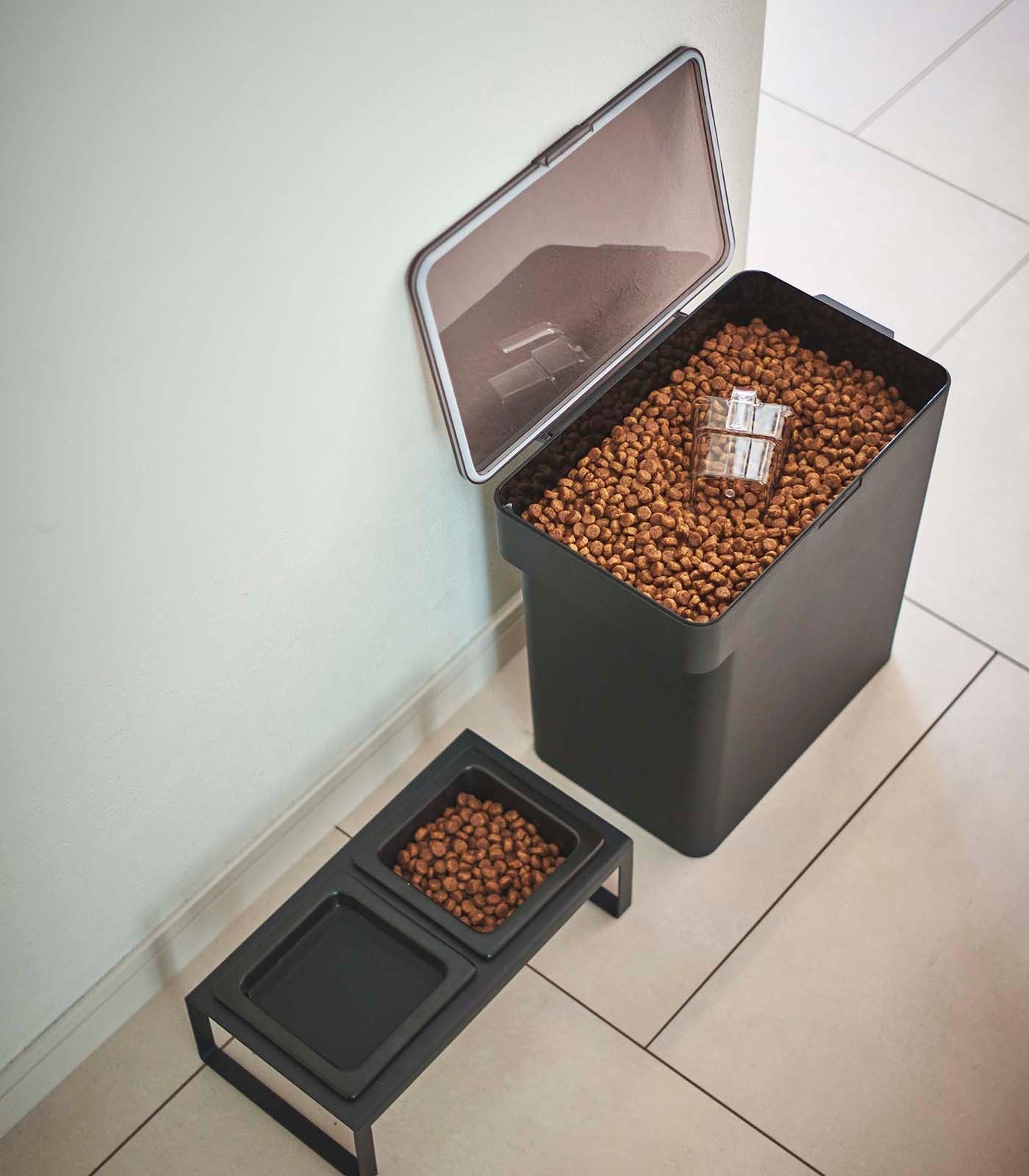 velapick Airtight Pet Food Container - Two Sizes
