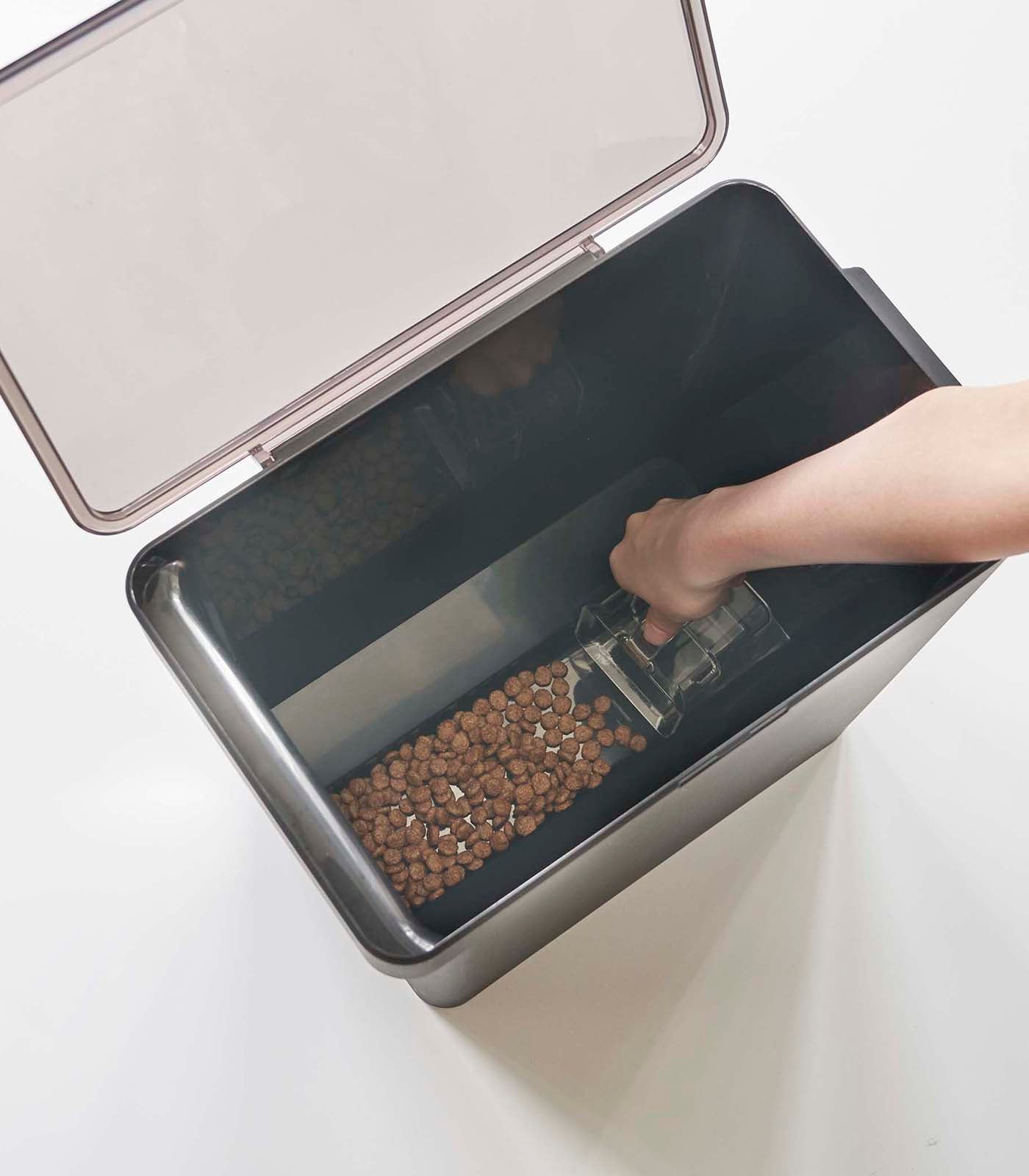 velapick Airtight Pet Food Container - Two Sizes