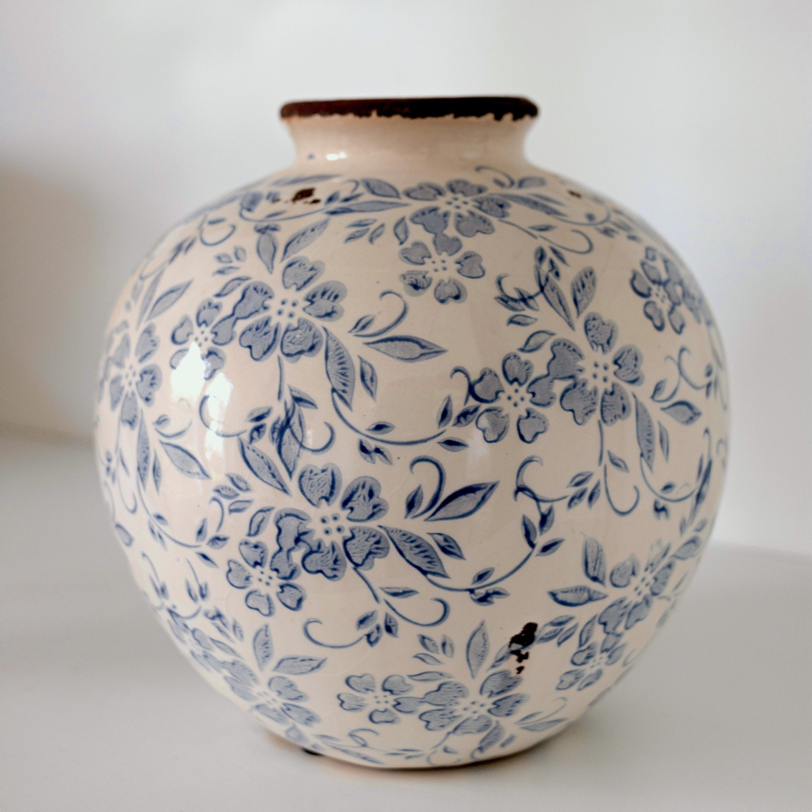 rilnora Laurelynn Vase