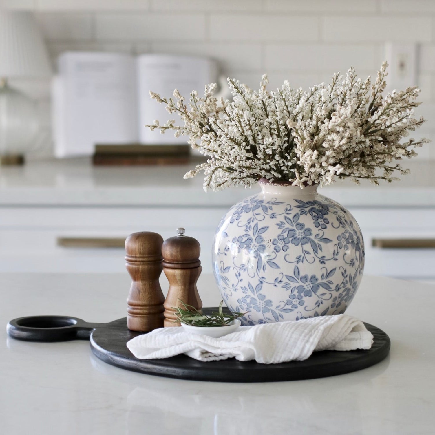 rilnora Laurelynn Vase