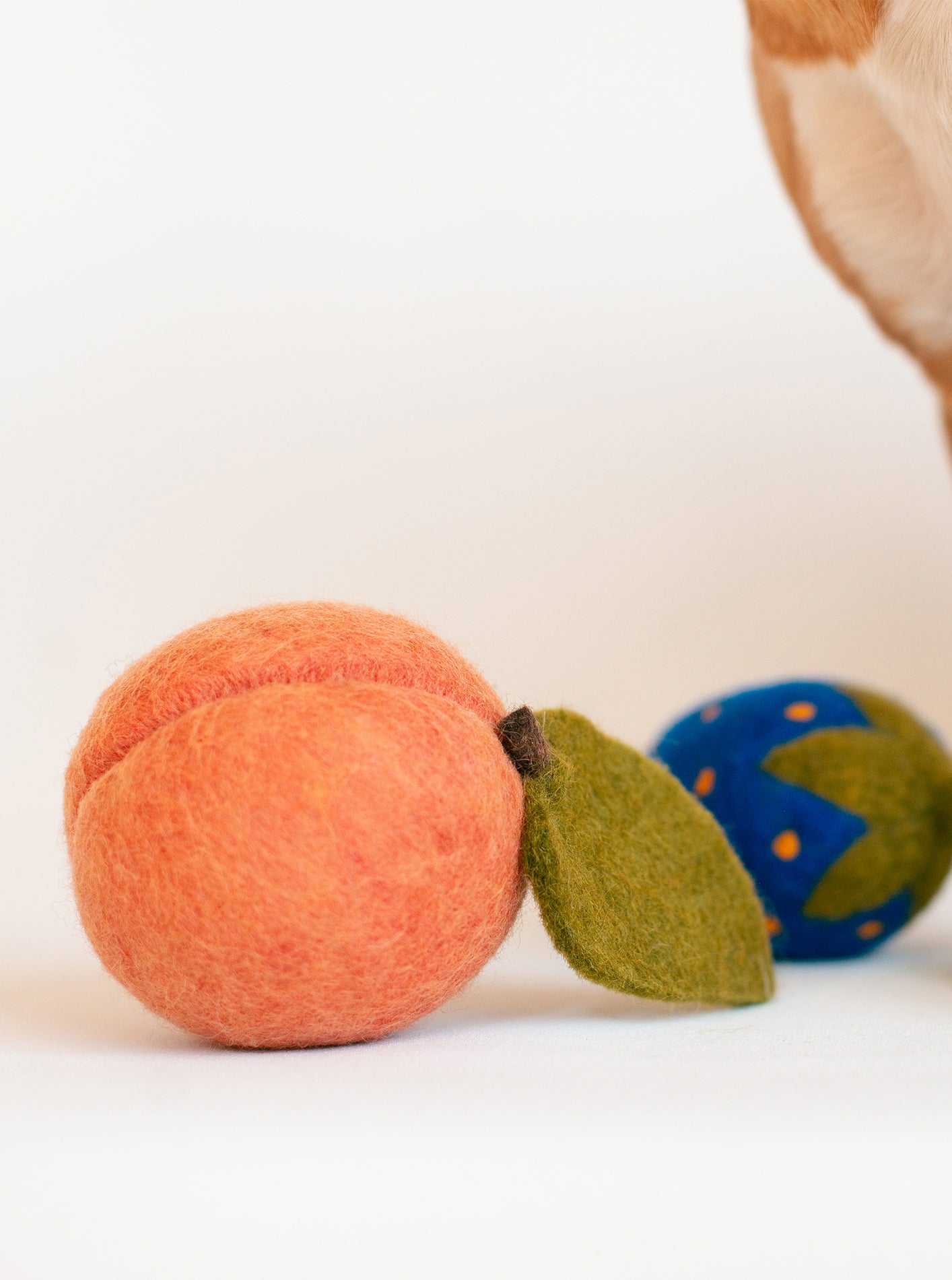 rilocove PEACH WOOL DOG & CAT TOY