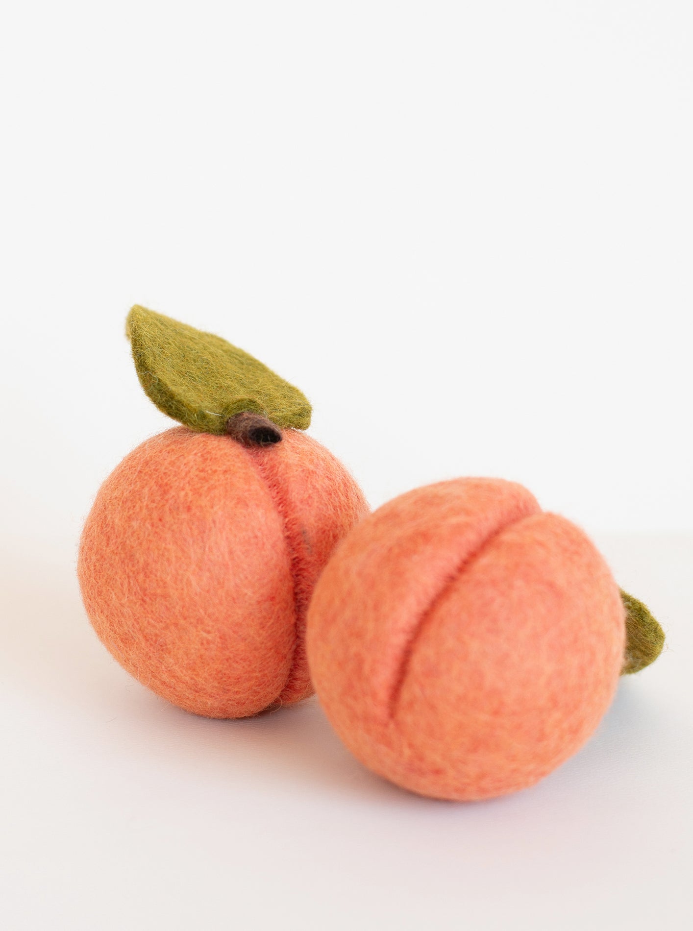 rilocove PEACH WOOL DOG & CAT TOY