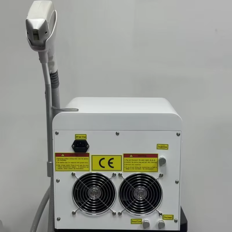 Máquina de depilação a laser de diodo de 3 comprimentos de onda/808nm 755 808 1064nm com resfriamento TEC