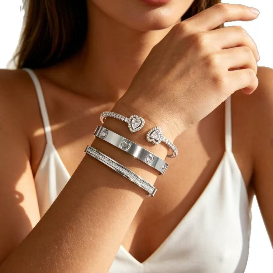 Heart Accent Bangle Set