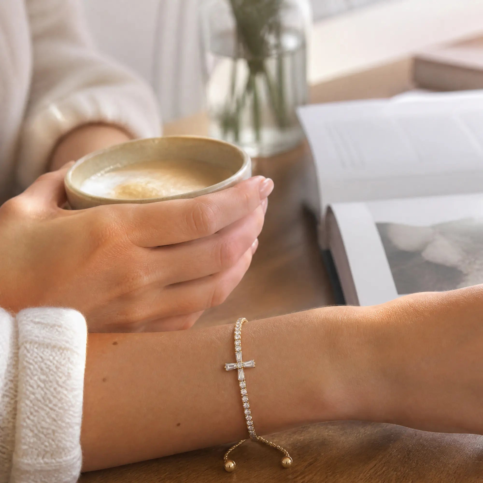 Sparkling Cross Bracelet