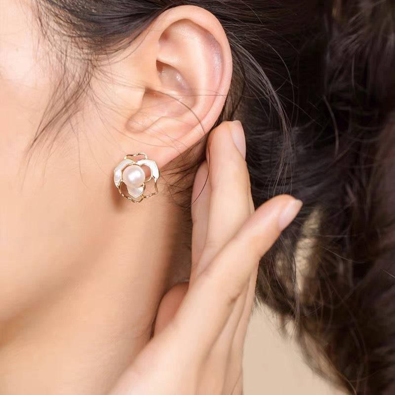 Rose White Mother-of-Pearl Earrings