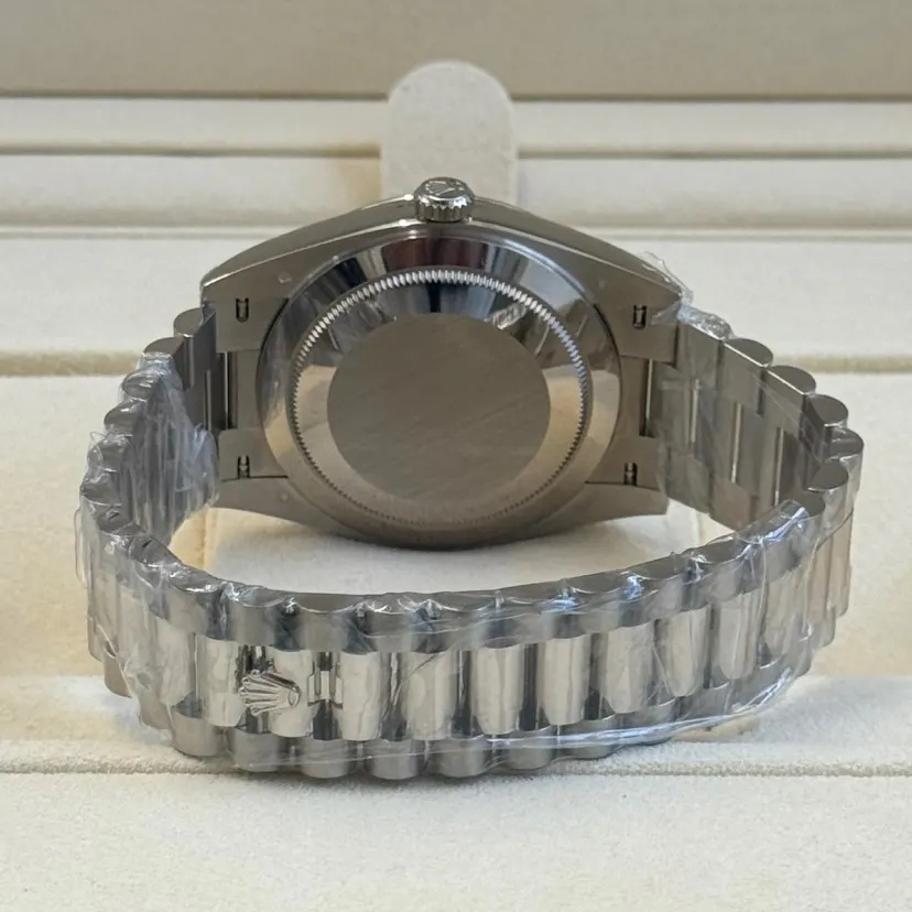 Rolex Day-Date President 40 mm Platin-Zifferblatt mit Meteoriten- und Diamant-Baguette-Verzierung - 228236