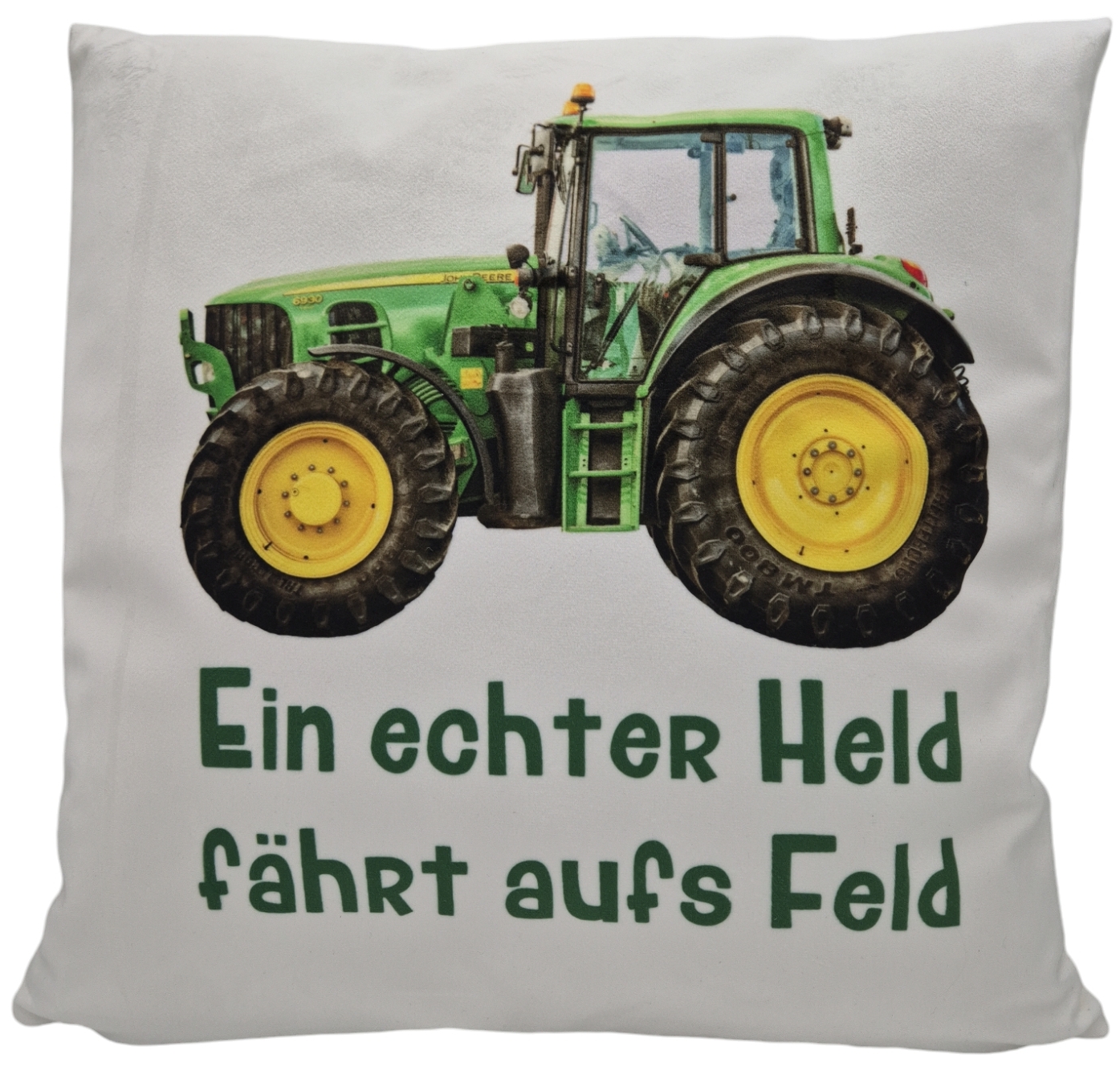 Traktorkissen mit Spruch Ein echter Held fährt aufs Feld