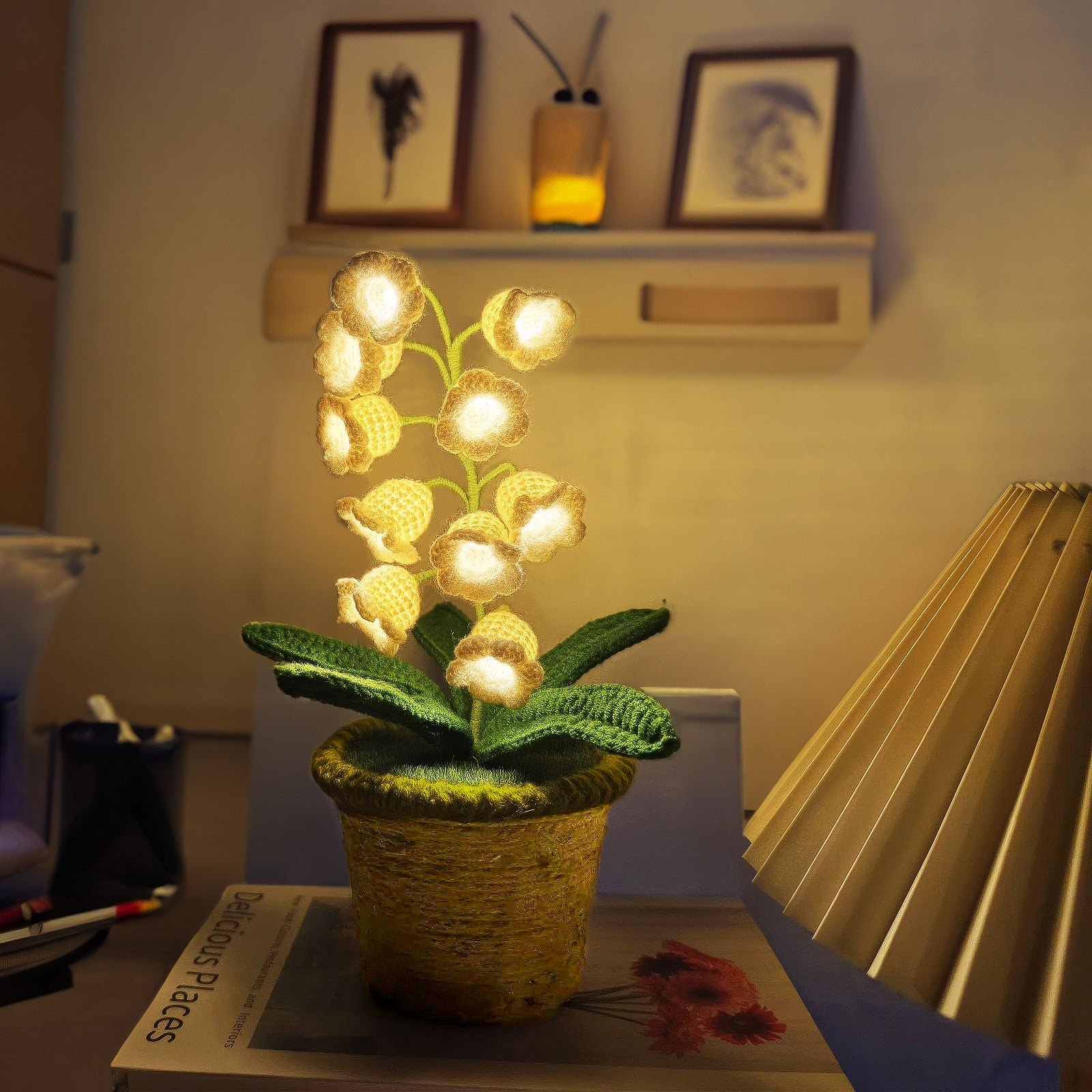 Knitted Bellflower Potted Light – Dreamy Aesthetic Room Decor