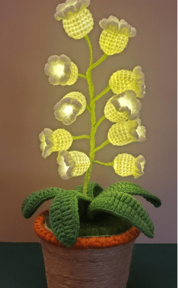 Knitted Bellflower Potted Light – Dreamy Aesthetic Room Decor