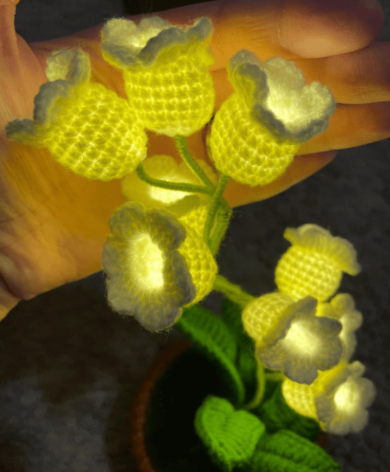 Knitted Bellflower Potted Light – Dreamy Aesthetic Room Decor