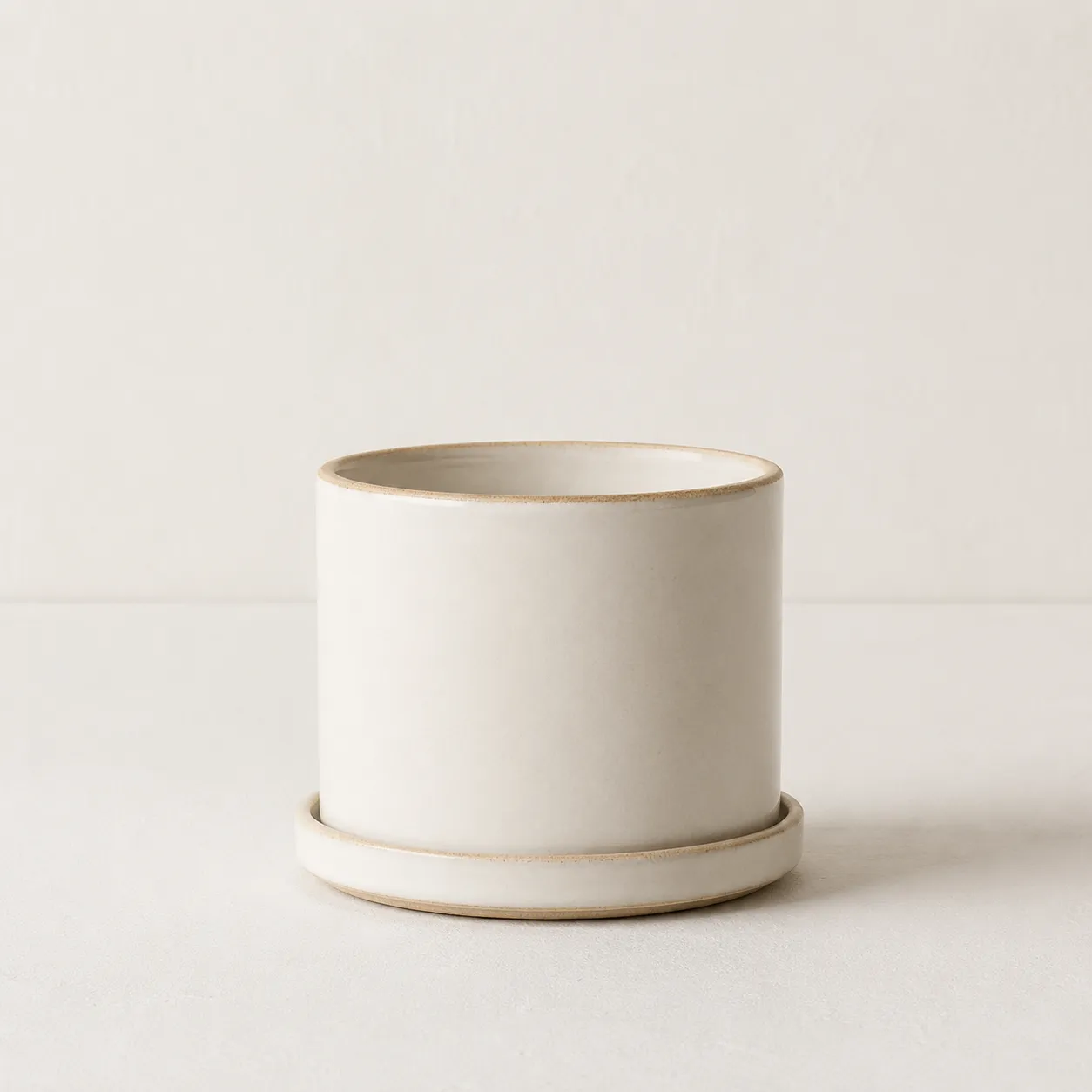 Minimalist Ceramic Planter with Saucer