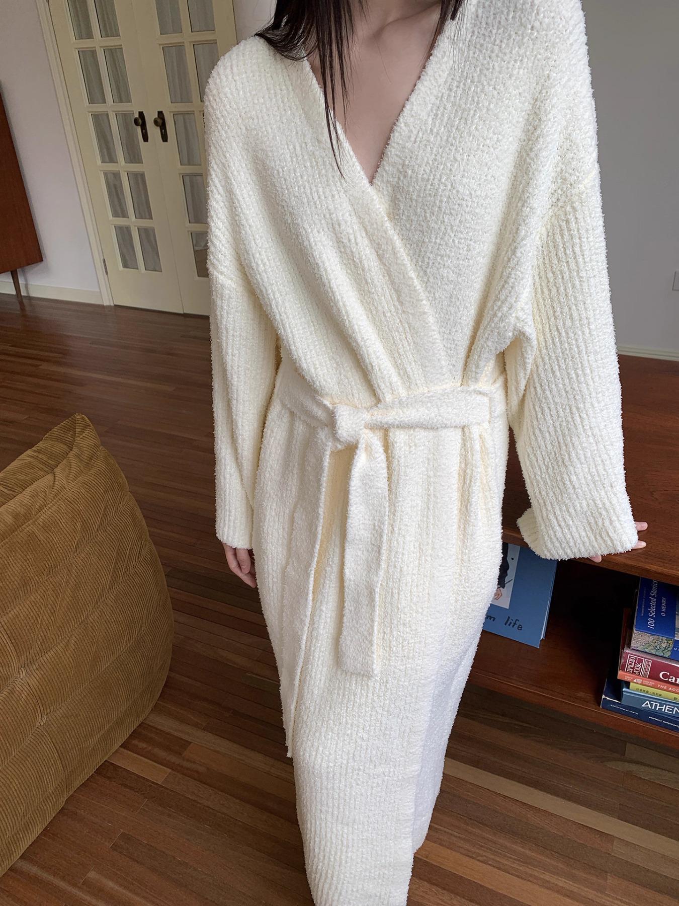 [COZY Soft Plush Feel] Women's Double-Sided Fleece Robe｜Thickened Long Plush Loungewear｜Warm Flannel Pajamas Nightwear for Fall & Winter｜Soft, Cozy, and Wearable Indoors & Outdoors