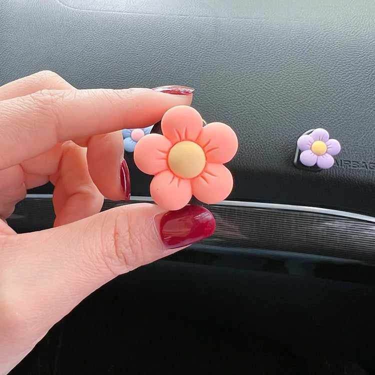 Cute Flower Car Air Vent Perfume Clip Aromatherapy Diffuser - side view