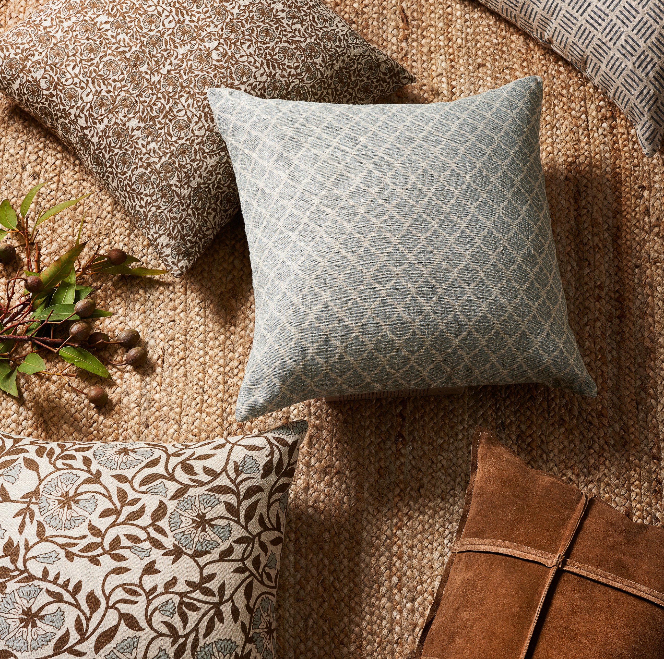 ravinest Piper Mist Pillow 22" x 22"