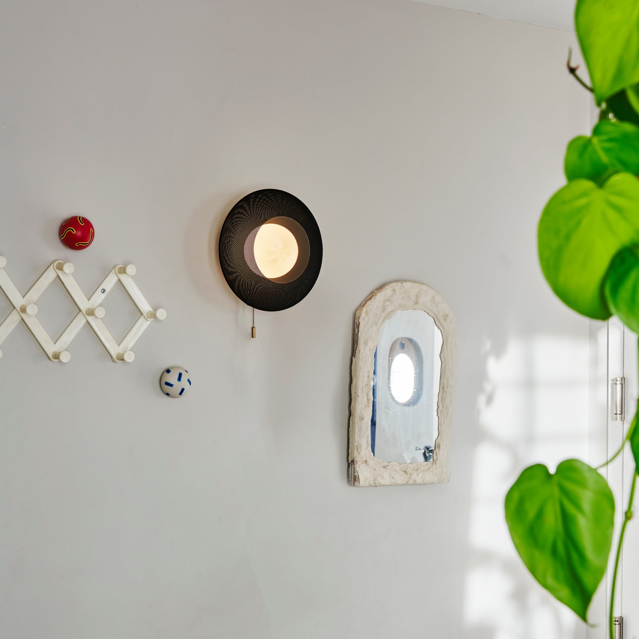 puremilo Helios Sconce