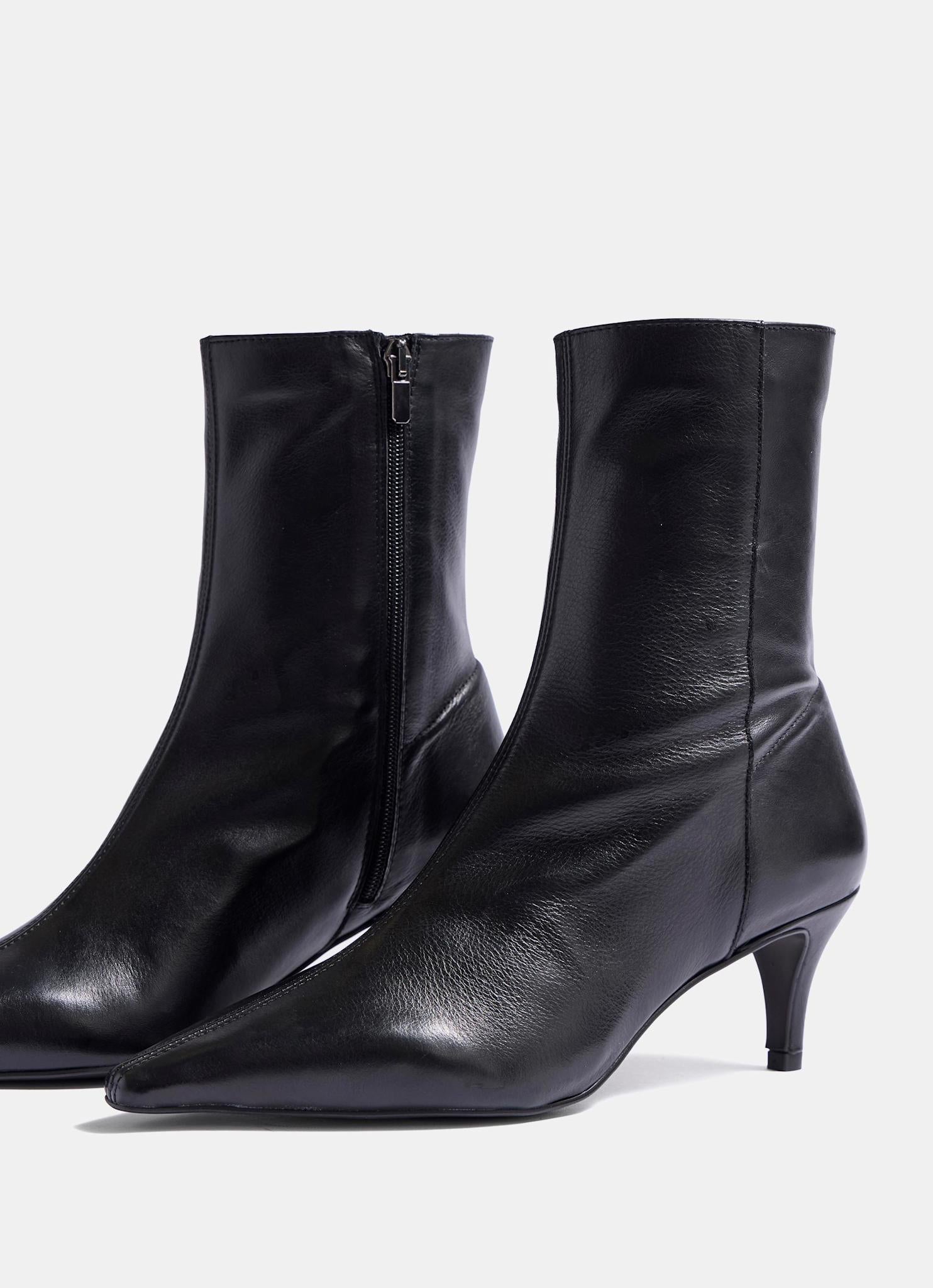Chloe Black Leather Ankle Boots