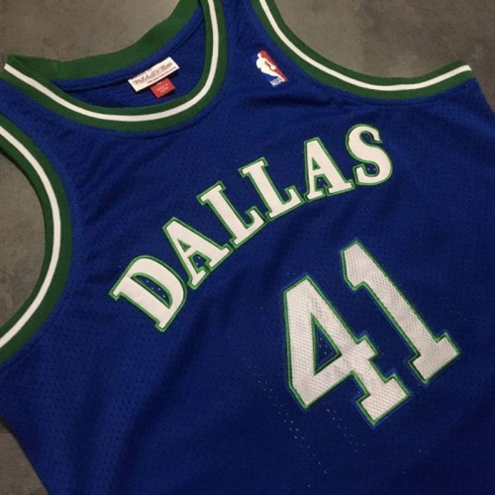 Dirk Nowitzki Dallas Mavericks Hardwood Classics Jersey Blue NBA Women Fan Wear