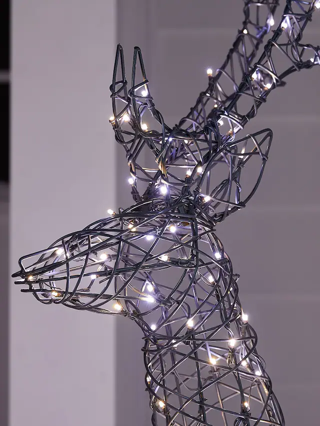 Renne lumineux Harlow en rotin gris 1,4 m avec LED bicolores