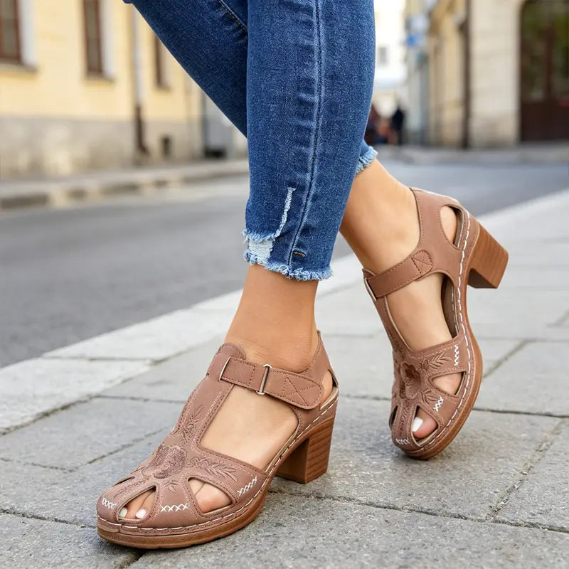 Sandale de Damă cu Toc Gros, Colecția 2026: Broderie Florală Rafinată, Design Elegant cu Vârf Acoperit (Mărimi 36-43)
