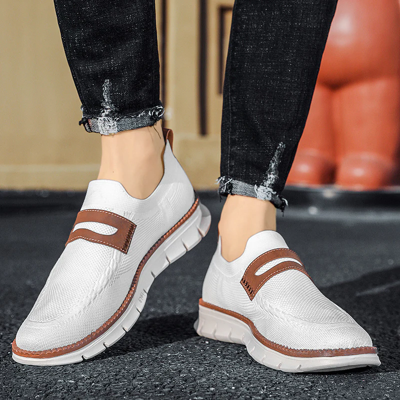 Retro lightweight and comfortable orthopedic shoes