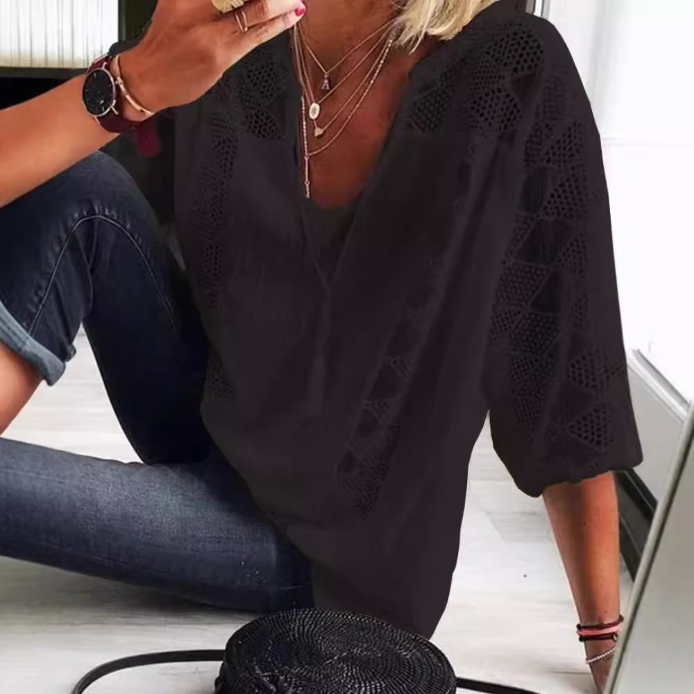 Women's Lace Hollow-Out Spliced U-Neck 3/4 Sleeve T-Shirt
